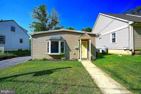 Exterior - 210 Noble St, Lititz, PA 17543 photo 2 of 10