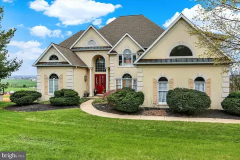 13 Apple Hill Dr, Lititz, PA 17543