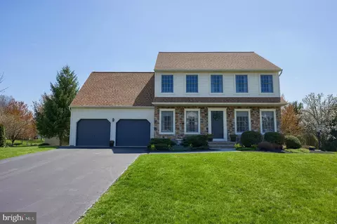 362 Squire Ln, Lititz, PA 17543