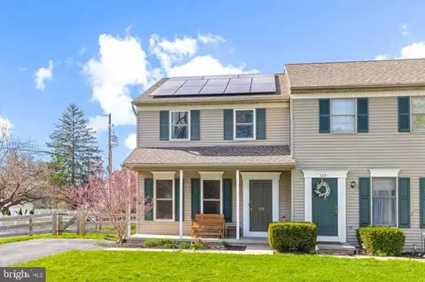 129 W Apple St, Marietta, PA 17547