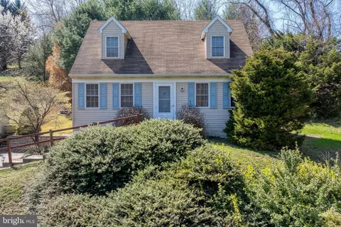 243 Magnolia Dr, Holtwood, PA 17532