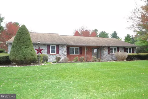 509 Koser Rd, Lititz, PA 17543 photo 2