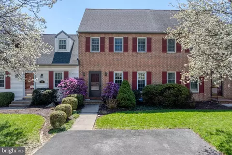 424 Deerfield Dr, Mount Joy, PA 17552