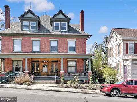 219 E Main St, Ephrata, PA 17522