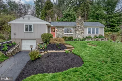 351 Old Delp Rd, Lancaster, PA 17601