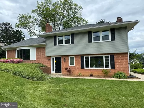 443 Ruth Ridge Dr, Lancaster, PA 17601