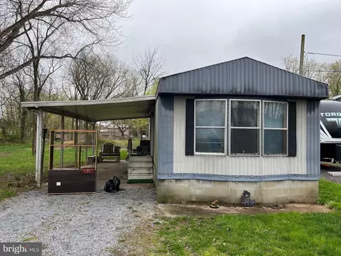 307 Spruce St, Bainbridge, PA 17502