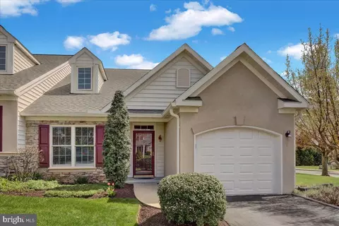 1 York Ct, Lancaster, PA 17602