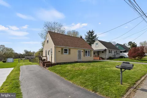 810 S 15th St, Columbia, PA 17512