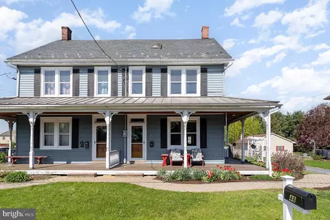 48 Lancaster Ave, Strasburg, PA 17579