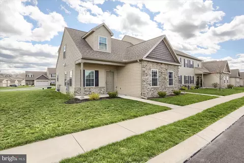120 Ridgefield Dr, Elizabethtown, PA 17022