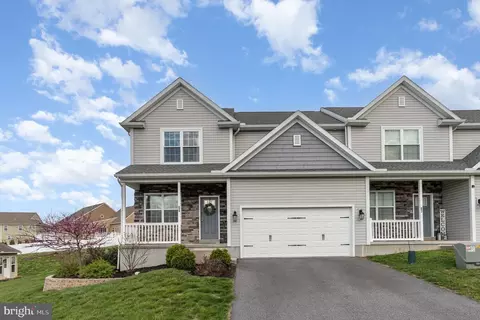 65 Wigeon Way, Elizabethtown, PA 17022