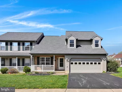 20 Burr Oak Dr, Millersville, PA 17551