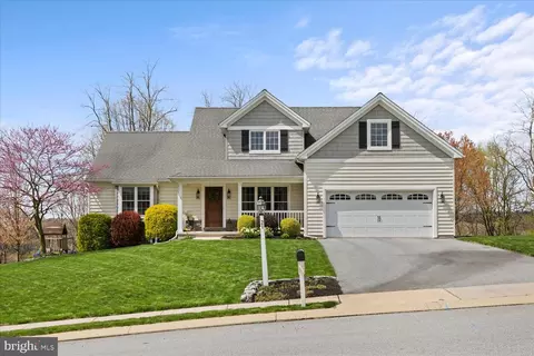 21 Circle Rock Dr, Ephrata, PA 17522