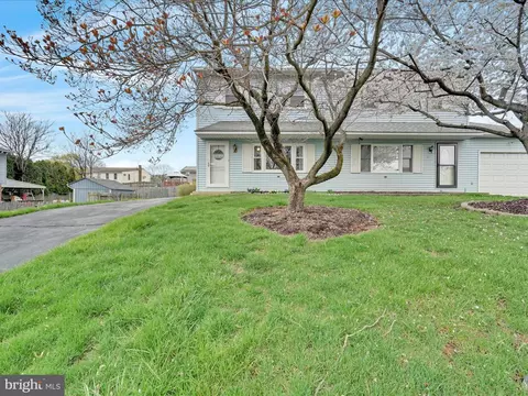 1279 Staman Ln, Columbia, PA 17512