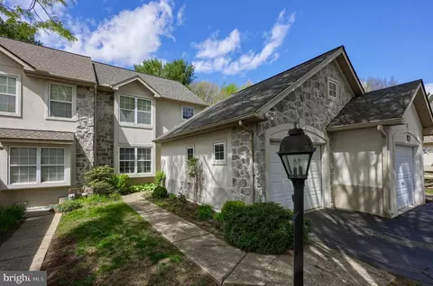 608 Crestgate Pl, Millersville, PA 17551