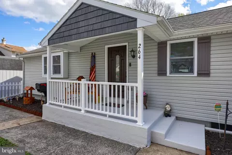 264 Noble St, Lititz, PA 17543 photo 2