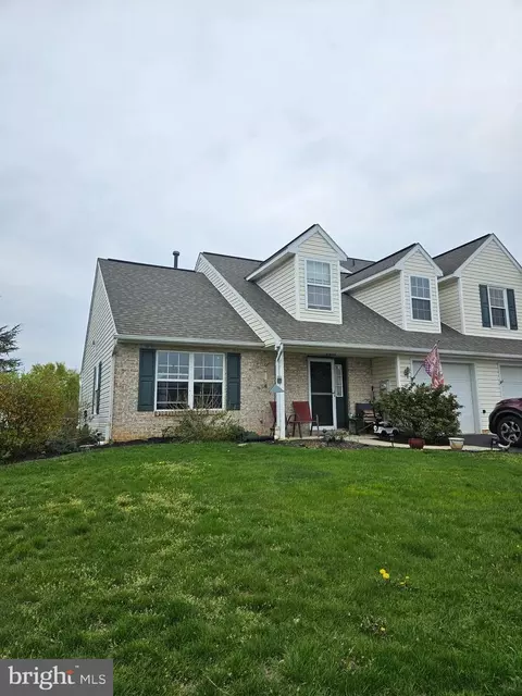 310 Farmview Ln, Mount Joy, PA 17552