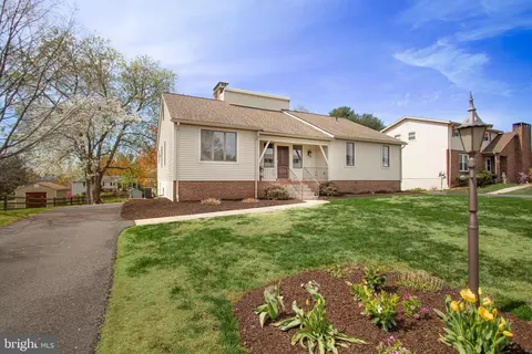 49 Scenic Dr, Denver, PA 17517