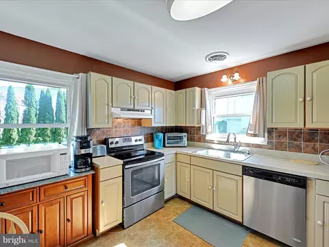 521 E New St, Lititz, PA 17543 photo 14