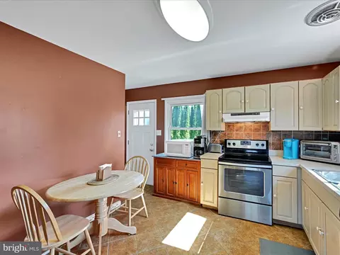 521 E New St, Lititz, PA 17543 photo 12