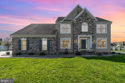 711 Arbor Rose Ave, Mount Joy, PA 17552