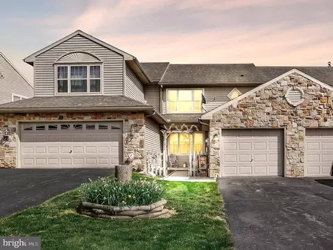 317 Alexandria Ct, Marietta, PA 17547