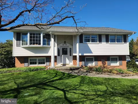 1116 Devonshire Rd, Lancaster, PA 17601