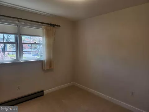1116 Devonshire Rd, Lancaster, PA 17601 photo 2