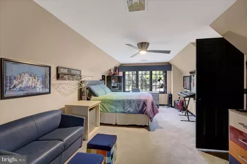 Bedroom - 520 Stonehenge Dr, Lititz, PA 17543 photo 9 of 9