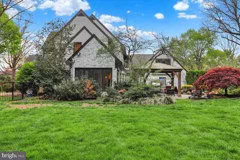 Exterior - 520 Stonehenge Dr, Lititz, PA 17543 photo 11 of 19