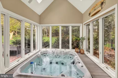 Exterior - 520 Stonehenge Dr, Lititz, PA 17543 photo 3 of 19