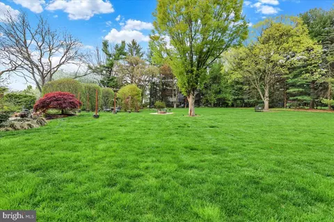 Exterior - 520 Stonehenge Dr, Lititz, PA 17543 photo 9 of 19