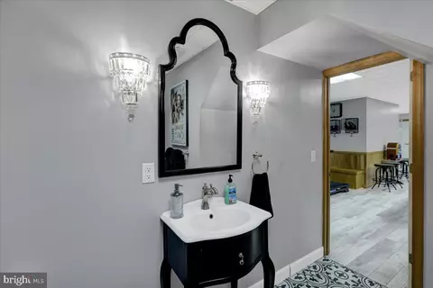 Bath - 520 Stonehenge Dr, Lititz, PA 17543 photo 10 of 10