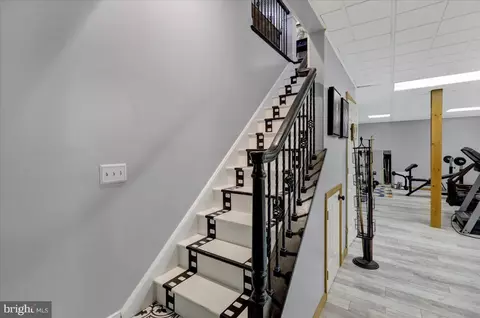 Entry Way - 520 Stonehenge Dr, Lititz, PA 17543 photo 8 of 8