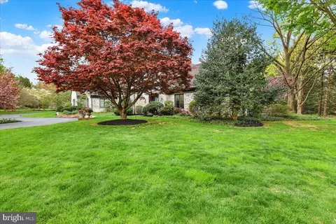 Exterior - 520 Stonehenge Dr, Lititz, PA 17543 photo 6 of 19