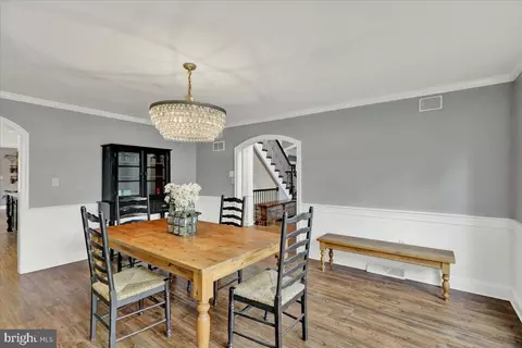 Dining - 520 Stonehenge Dr, Lititz, PA 17543 photo 2 of 3