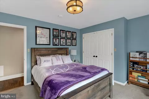 Bedroom - 520 Stonehenge Dr, Lititz, PA 17543 photo 4 of 9