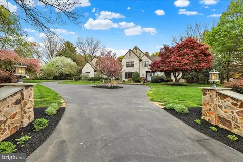 Exterior - 520 Stonehenge Dr, Lititz, PA 17543 photo 4 of 19