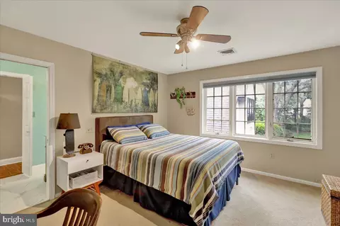 Bedroom - 520 Stonehenge Dr, Lititz, PA 17543 photo 2 of 9