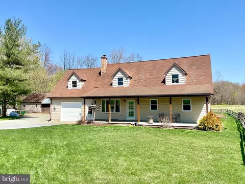 69 Fairview Rd, New Providence, PA 17560