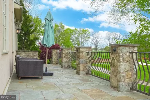 Exterior - 618 Willow Grn, Lititz, PA 17543 photo 10 of 14