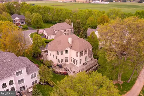 View/Area - 618 Willow Grn, Lititz, PA 17543 photo 2 of 6