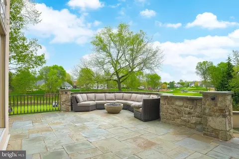 Exterior - 618 Willow Grn, Lititz, PA 17543 photo 11 of 14