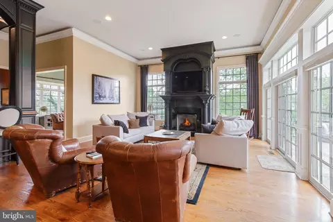 Living - 618 Willow Grn, Lititz, PA 17543 photo 3 of 3