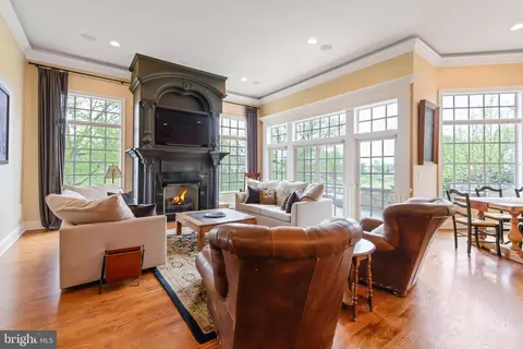 Living - 618 Willow Grn, Lititz, PA 17543 photo 2 of 3