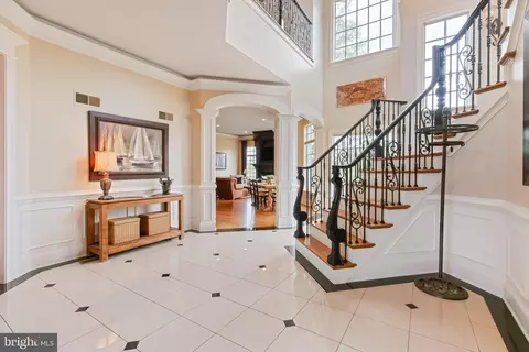 Entry Way - 618 Willow Grn, Lititz, PA 17543 photo 2 of 5