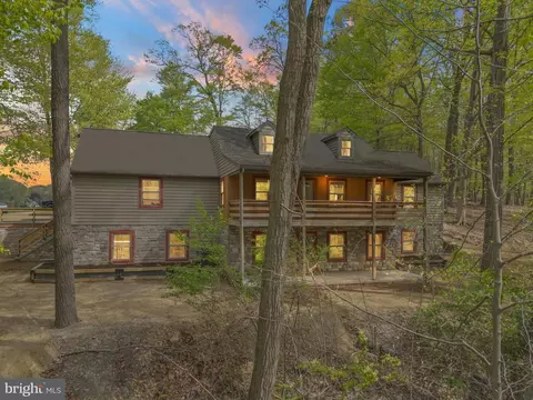 121 Rawlinsville Rd, Willow Street, PA 17584