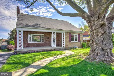 1005 W Main St, Ephrata, PA 17522