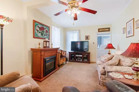 319 N Broad St, Lititz, PA 17543 photo 10